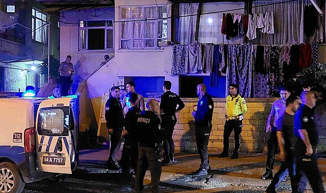 Sakarya Akyazı&#039;da Bıçakla Tehdit Eden Yabancı Uyruklu Şahıs Sınır Dışı Edildi