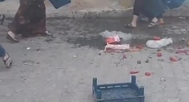 Şanlıurfa Akçakale'de Pazar Yeri Kavgası: Meyve Kasaları Havada Uçuştu, 5 Yaralı!
