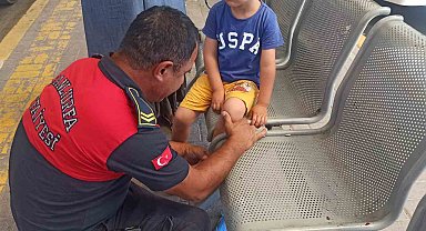 Şanlıurfa'da Oturakta Ayağı Sıkışan Çocuğu İtfaiye Kurtardı