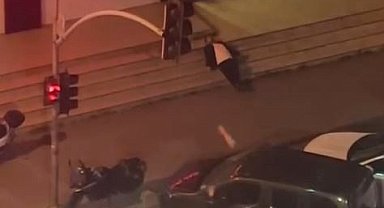 Sultangazi'de Uyuyan Şahsı Durbayla Uyandırma Çabası Kamerada