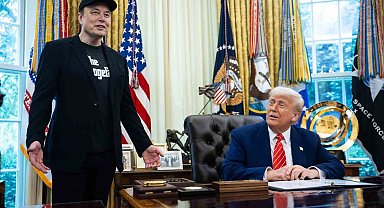 Trump'tan Elon Musk'a Sert Sözler: "Aklını Kaçırmış Adamdan mı Bahsediyorsun?"