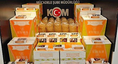 Van Polisi Kaçakçılığa Göz Açtırmıyor: Çok Sayıda Kaçak Malzeme ve Silah Ele Geçirildi