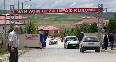 Van'daki cezaevlerinde tahliyeler başladı