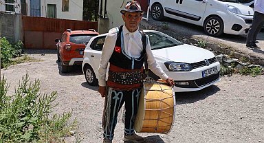 Vezirköprü'nün Davulcusu Ömer Kaçar, 60 Yıldır Coşturuyor!