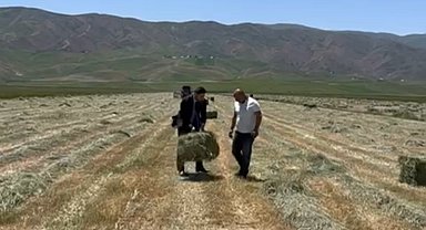 Yüksekova'da imece geleneği makineleşmeye geçiş yaptı