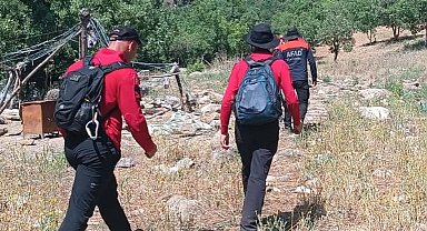 Yüksekova'da Kayıp İbrahim Neçir Kom İçin Kapsamlı Arama Çalışması Yeniden Başlatıldı