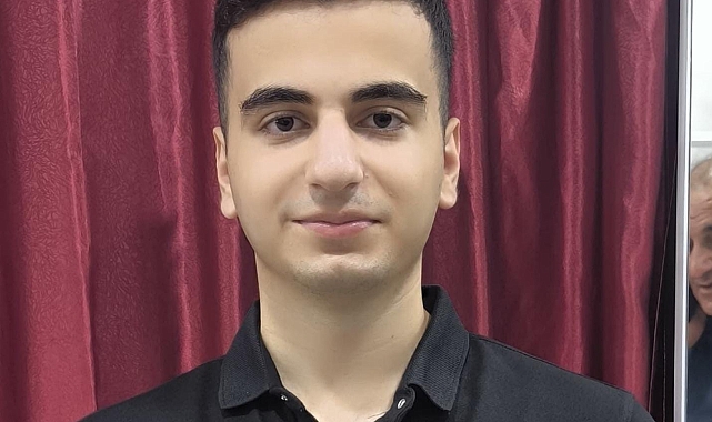 Ağrı&#039;dan YKS Gururu: Onur Tursun Türkiye Birincisi Oldu!