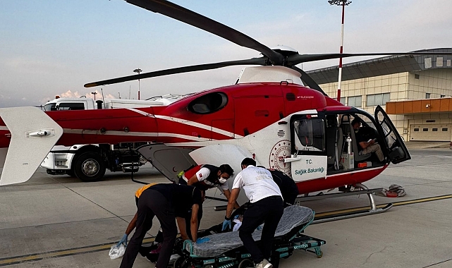 Akciğer Hastası Yaşlı Adam Ambulans Helikopterle Van&#039;a Sevk Edildi
