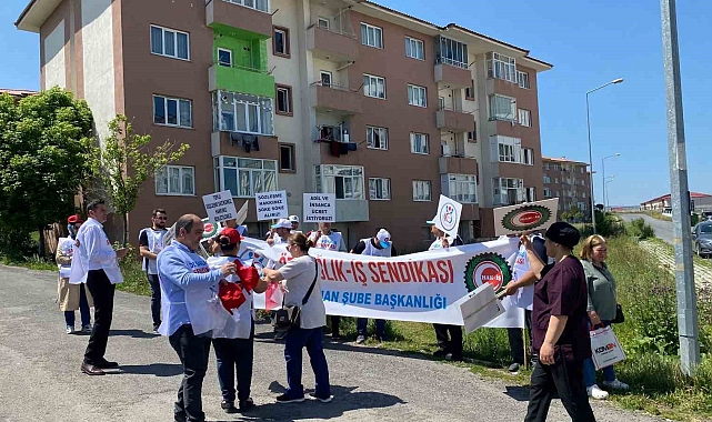 Ardahan&#039;da Öz Sağlık İş Sendikası&#039;ndan Kamu Çerçeve Protokolü Protestosu