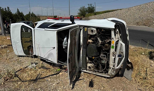Batman&#039;da Piknik Yolu Kan Gölü Oldu: Otomobil Takla Attı, 5 Yaralı!
