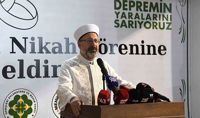 Diyanet İşleri Başkanı Erbaş: &quot;Gençlerimizin evlenmelerine yardımcı olmalıyız&quot;