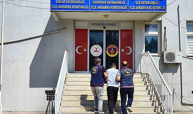 Diyarbakır&#039;da Uyuşturucu Suçundan Aranan 2 Zanlı Yakalandı