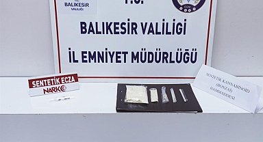 Edremit'te Zehir Tacirlerine Narkotik Darbe: Büyük Miktarda Uyuşturucu ve Para Ele Geçirildi