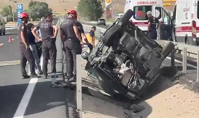Erzurum&#039;da Hafif Ticari Araç Devrildi: 4 Yaralı
