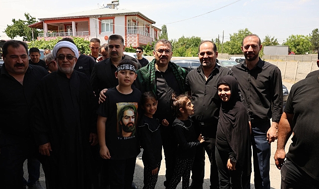 Iğdır'da Aşura Mateminde Birlik Sofraları Kuruldu: Vali Turan ve Protokol Vatandaşlarla Buluştu