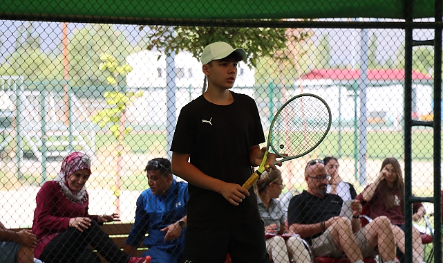 Iğdır&#039;da Kayısı Cup Tenis Turnuvası Heyecanı Tüm Hızıyla Devam Ediyor