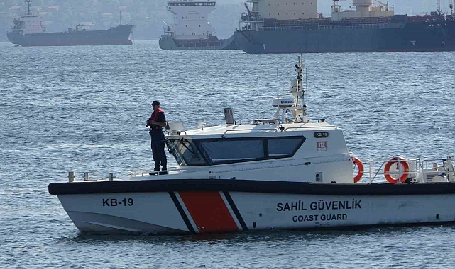 Kartal Sahilinde Korku Dolu Anlar: Denize Giren Bir Kişi Gözden Kayboldu!