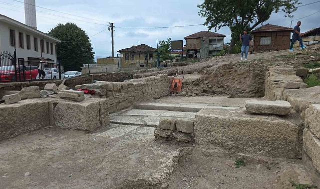 Konuralp Antik Tiyatrosu Kazılarında Bizans Dönemine Ait Şapel ve Büyük Bir Kompleks Ortaya Çıktı