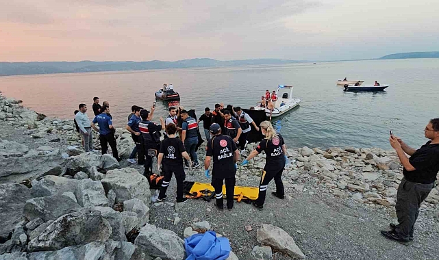 Sakarya&#039;da Sapanca Gölü&#039;nde Boğulma Faciası: 21 Yaşındaki Genç Hayatını Kaybetti