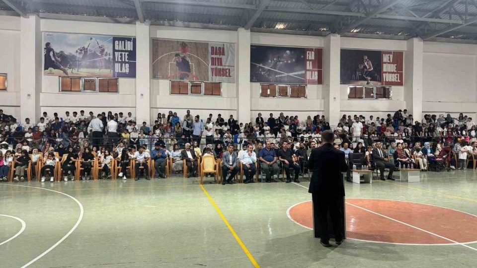 Van Başkale&#039;de Yaz Kur&#039;an Kursu Kapanışı Coşkuyla Kutlandı