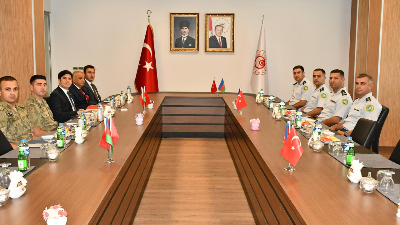 Iğdır Aralık Kaymakamı Sınır Güvenliği Toplantısına Katıldı