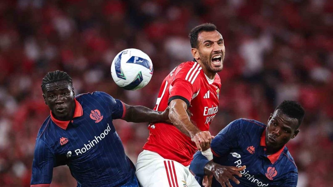 Fenerbahçe&#039;nin Şampiyonlar Ligi Play-Off Rakibi Benfica Oldu