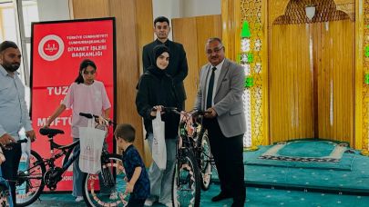 Tuzluca’da Yaz Kur’an Kursları Bilgi Yarışmasında Dereceye Giren Öğrenciler Ödüllendirildi