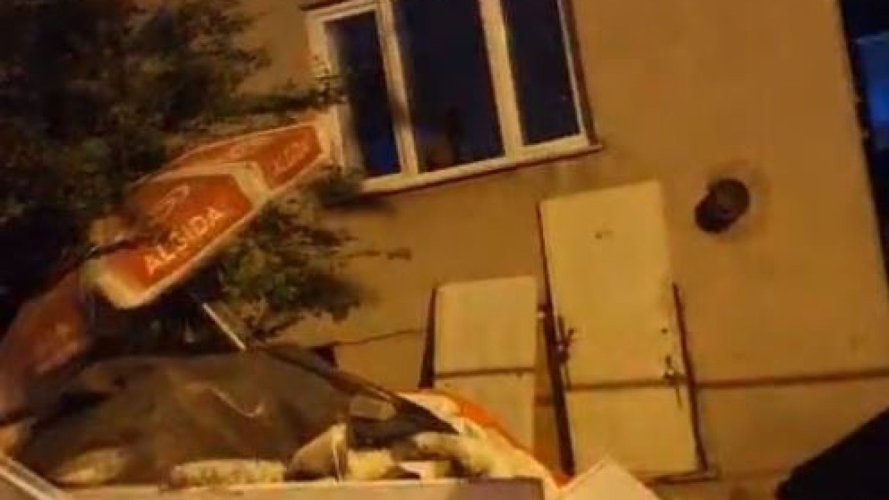 Esenyurt&#039;ta Komşular Arası Kavga Sokağa Taştı