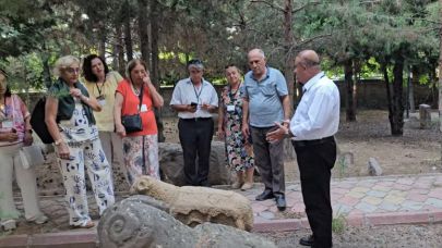 İSTAD Heyeti Karakoyunlu Koçbaşı Açık Hava Müzesi’ni Ziyaret Etti