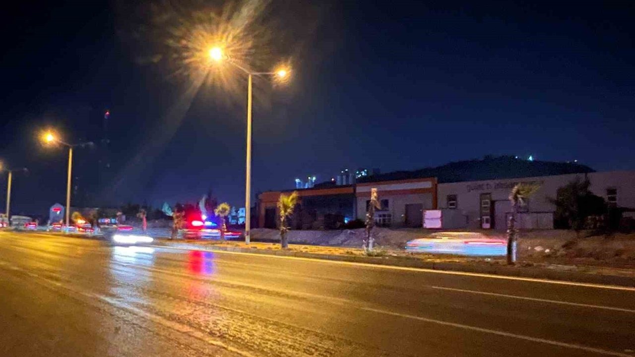 Kahramanmaraş&#039;ta Feci Kaza: Anne Hayatını Kaybetti, Kızı Ağır Yaralı