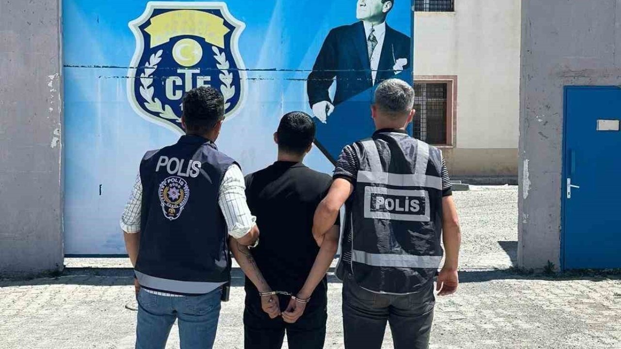 Sahte Kimlikle Gürcistan&#039;a Kaçmaya Çalışan Hükümlü Kars&#039;ta Yakalandı