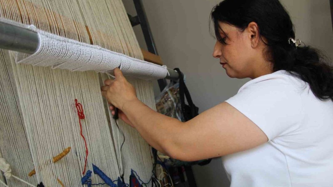 Şırnak’ta Kadınlar Jirki Kilimiyle Tarih Dokuyor