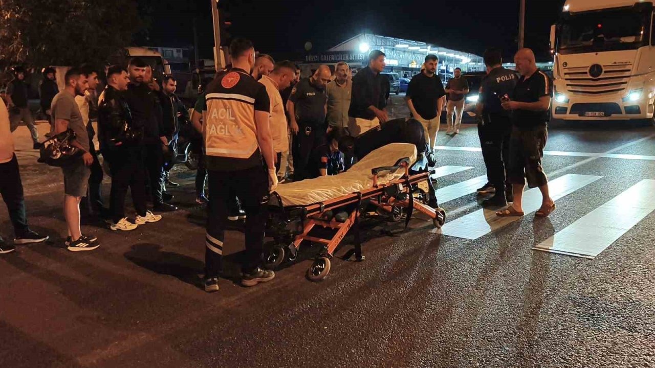 Düzce&#039;de Kontrolsüz Yaya, Motosiklet Kazasına Neden Oldu: 1 Yaralı