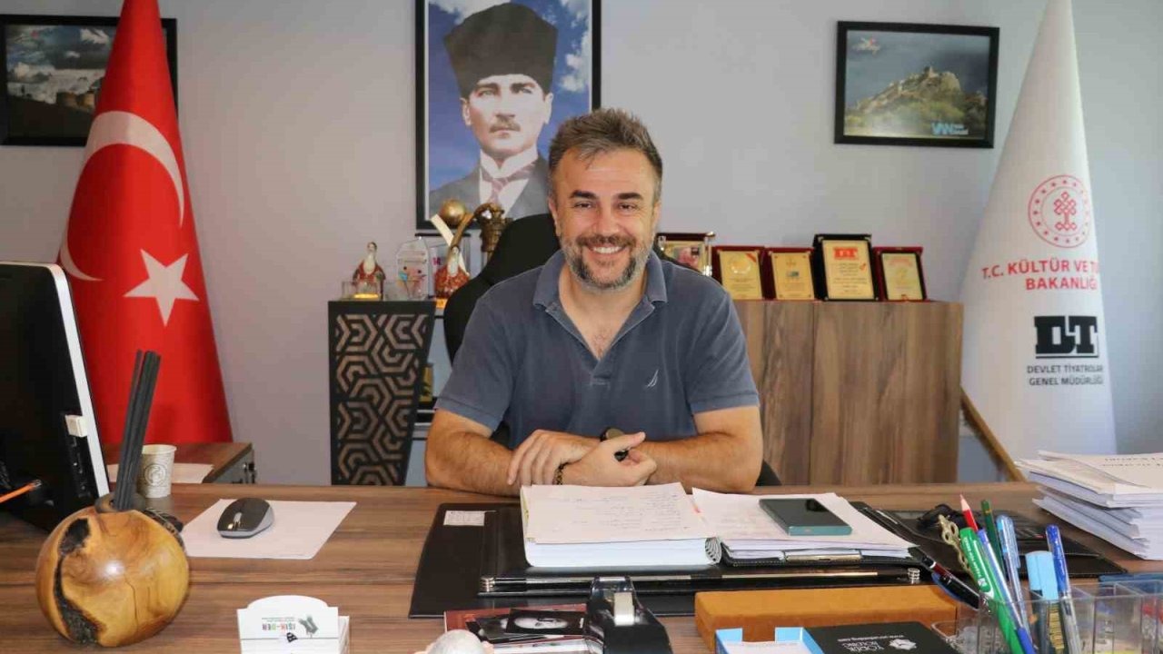 Özgür Titiz, Van Devlet Tiyatrosu Müdürü Oldu