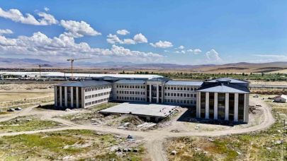 Ağrı İbrahim Çeçen Üniversitesi'nde Tıp Fakültesi Yeni Binasıyla Sağlık Eğitimine Güç Katıyor