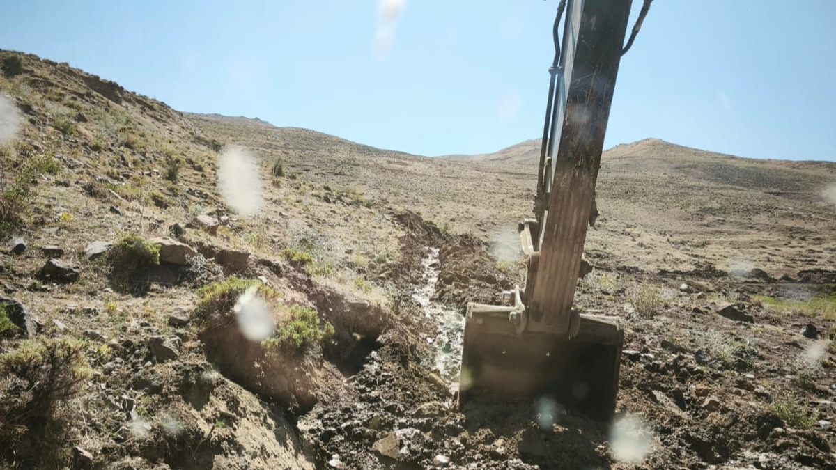 Iğdır İl Özel İdaresi’nden Sulama Kanalları Temizliği