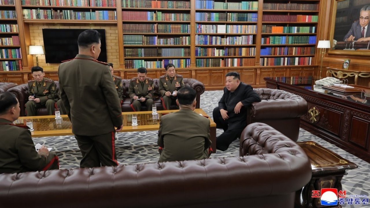 Kim Jong-Un, Kursk Cephesinde Görev Yapan Komutanlarla Bir Araya Geldi