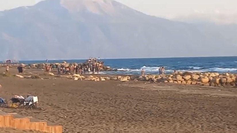 Hatay’da 20 Yaşındaki Genç Denizde Boğularak Hayatını Kaybetti