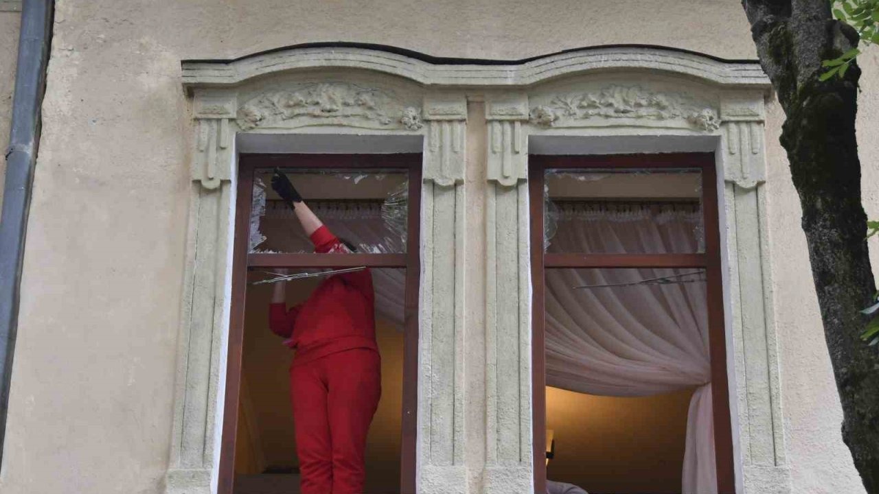 Rusya’nın Ağustos Ayındaki En Büyük Hava Saldırısında 1 Kişi Öldü, 18 Yaralı