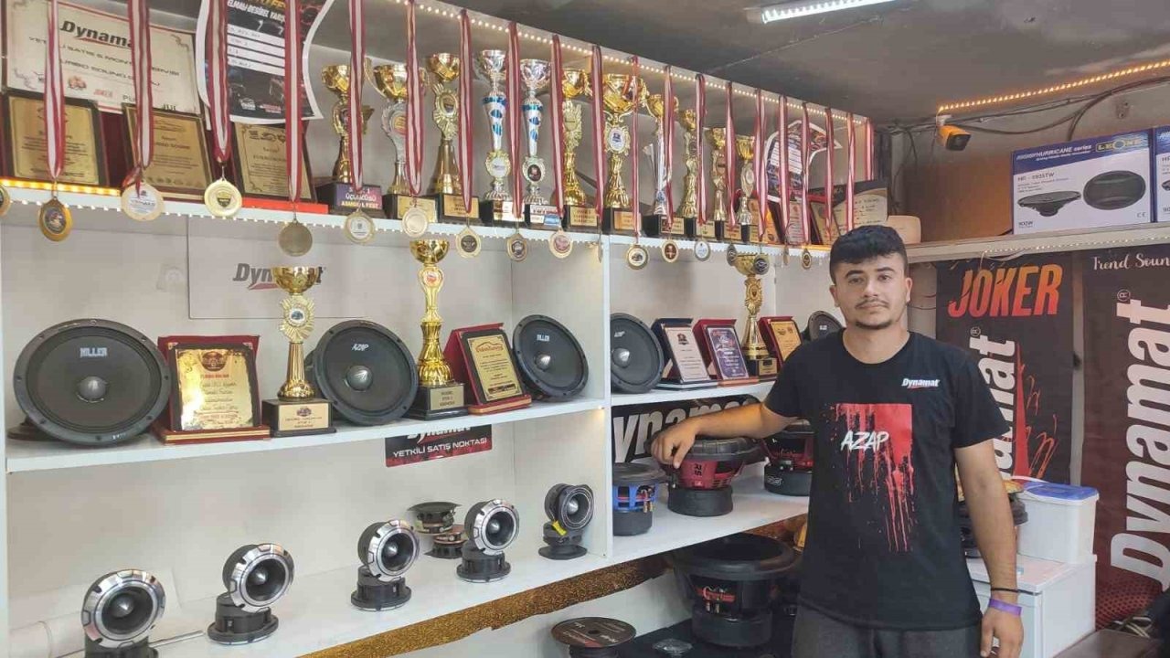 Genç Rekortmen, Otomobil Ses Sistemleriyle Adından Söz Ettiriyor