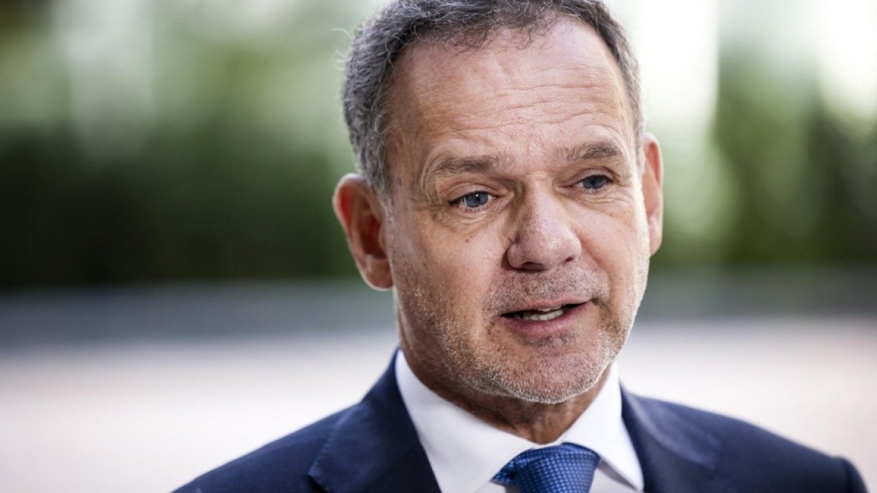 Hollanda Dışişleri Bakanı Caspar Veldkamp İstifa Etti