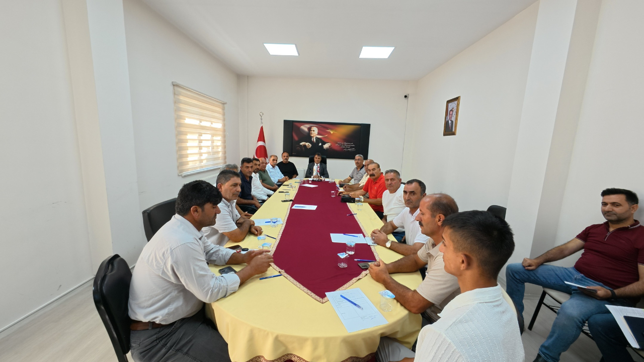 Iğdır&#039;da Köylerin Sorunları Masaya Yatırıldı: Genel Sekreter Çarman, Muhtarlarla Buluştu