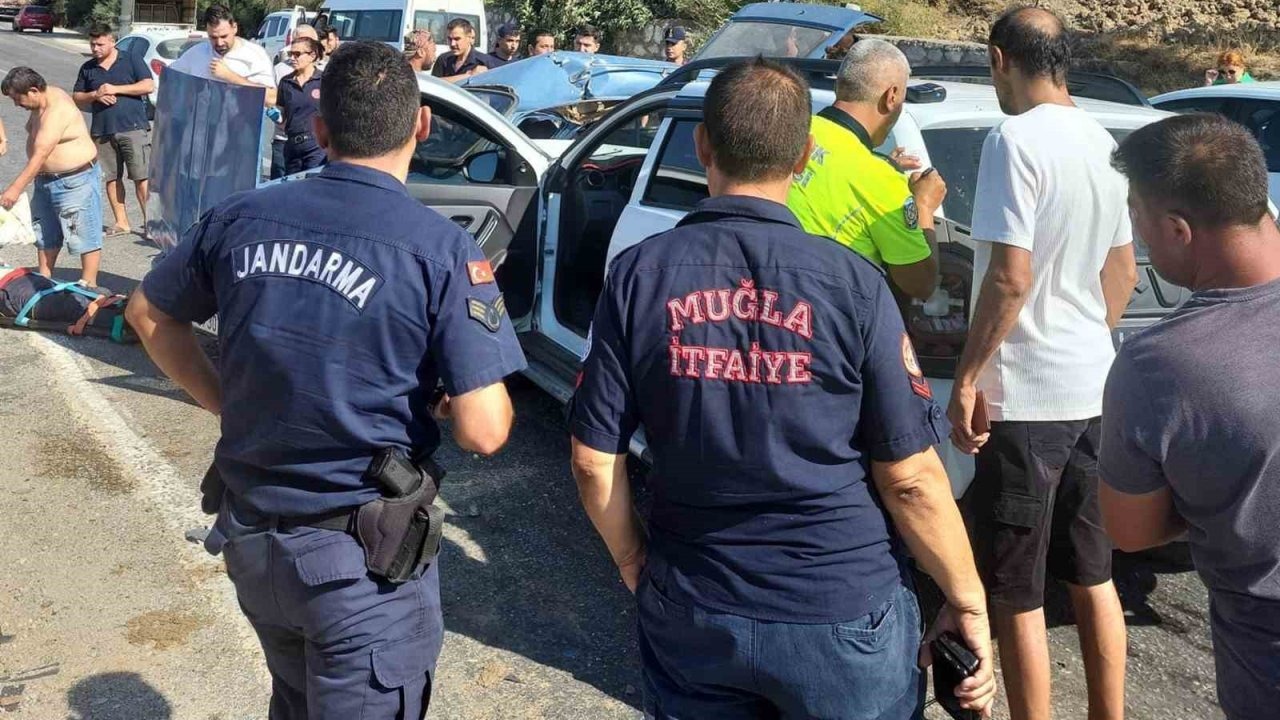 Milas&#039;ta İki Ayrı Trafik Kazası: 1 Ölü, 4 Yaralı