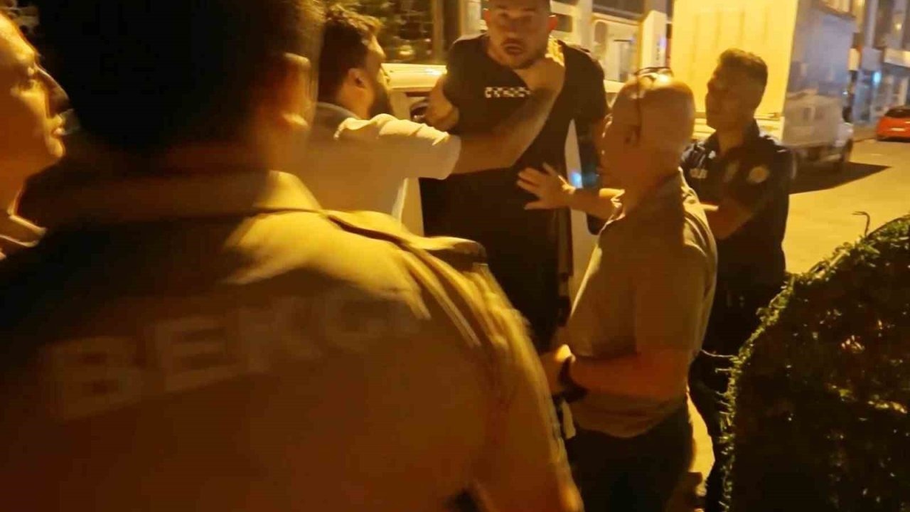 Aksaray&#039;da Bıçaklı Saldırgan Bekçilere Yakalandı