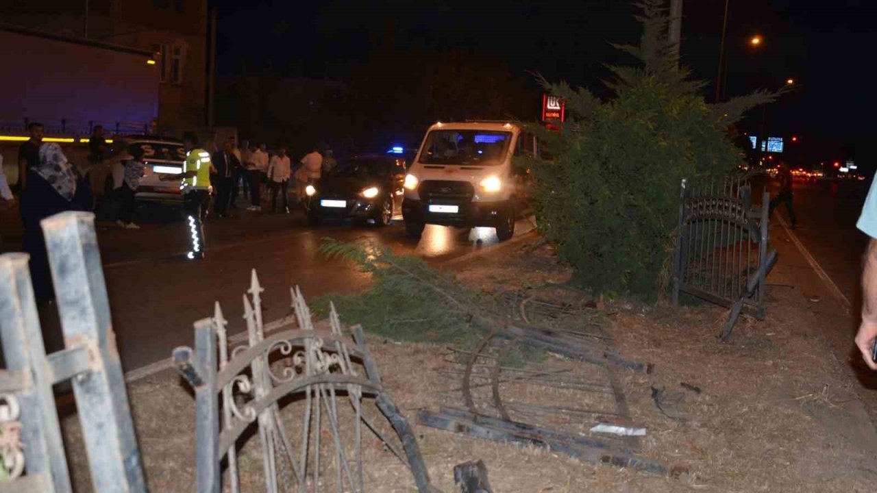 Düğün konvoyunda kaza: Gelin hastaneye kaldırıldı