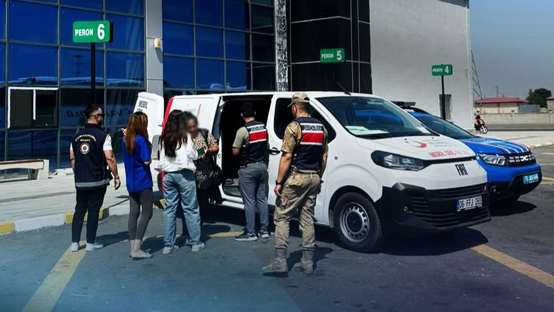 Iğdır’da Düzensiz Göçle Mücadele Uygulamaları Devam Ediyor