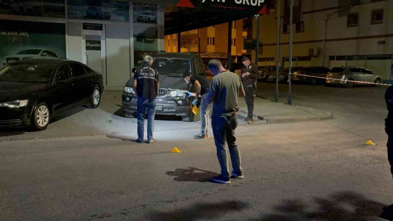 Kayseri&#039;de Silahlı Saldırı Şüphelileri Aranıyor