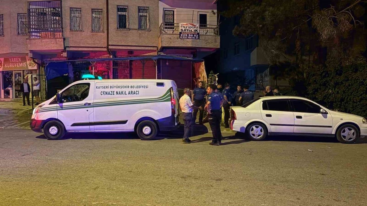 Kayseri&#039;de Genç Adam İntihar Etti