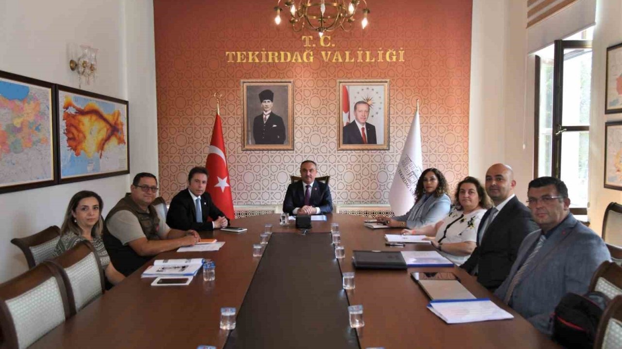 Tekirdağ&#039;da Sokak Hayvanları İçin Toplantı Düzenlendi