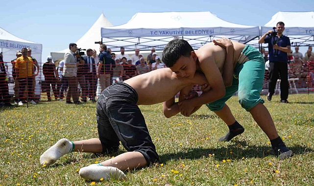 Ata Sporuna Büyük Destek: 2. Geleneksel Erzurum Ovası Güreş Festivali Coşkulu Geçti